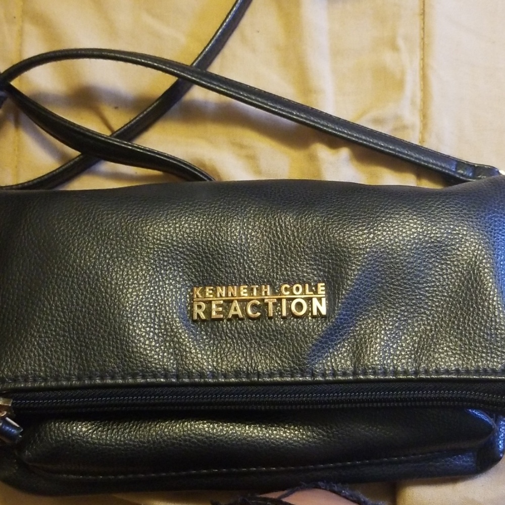 Small purse/wristlet
